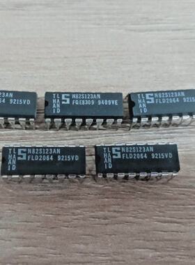 10Pcs lot Signetics  N82S123AN PROM 16 Pin DIP  ICs NEW