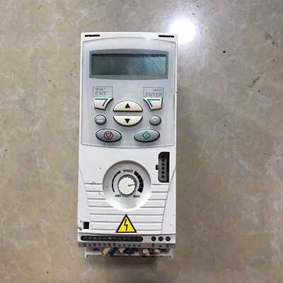 ACS150-03E-01A9-4变频器，成色如图【询价】