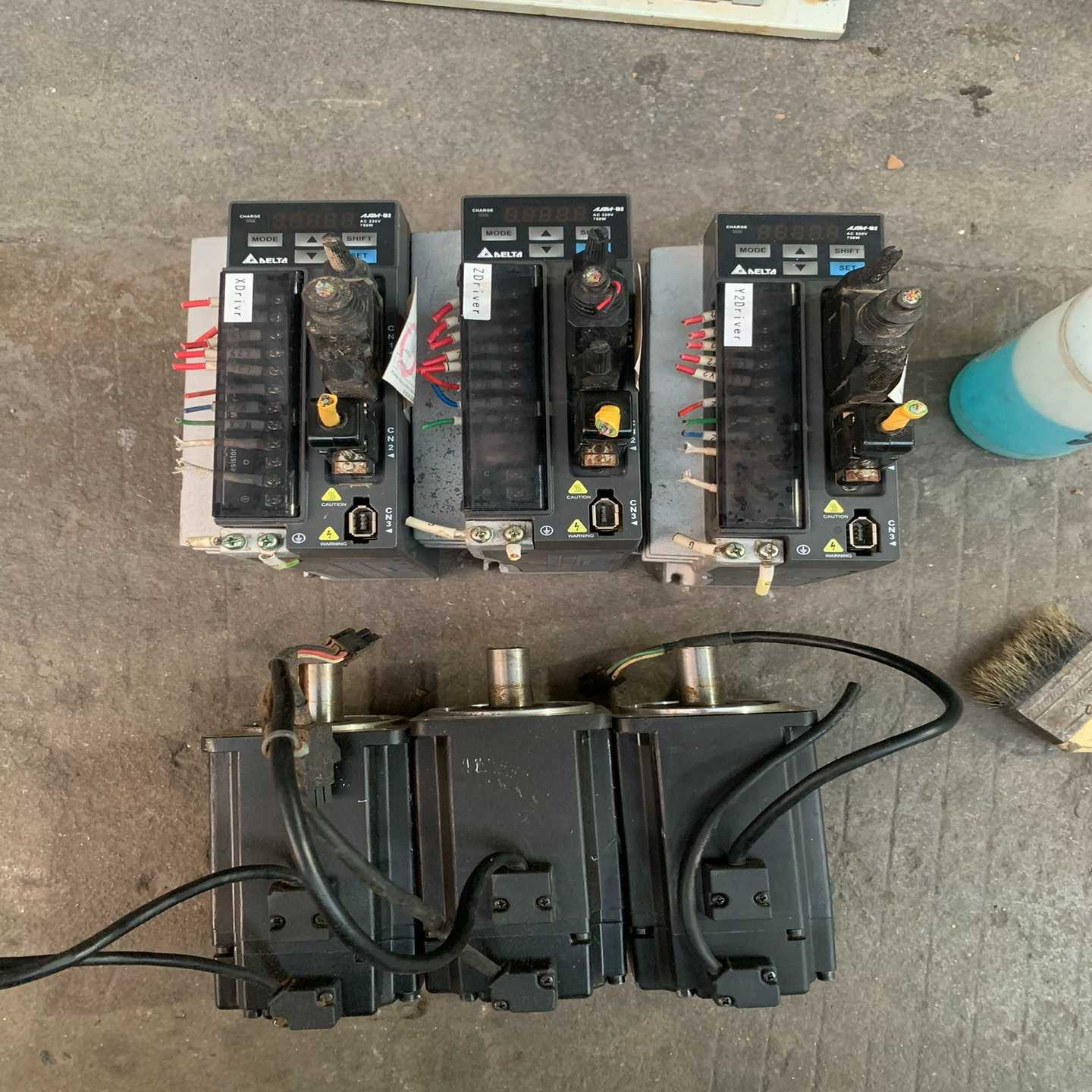 议价拆机台达B2伺服驱动器电机马达750W3套！现货/维修
