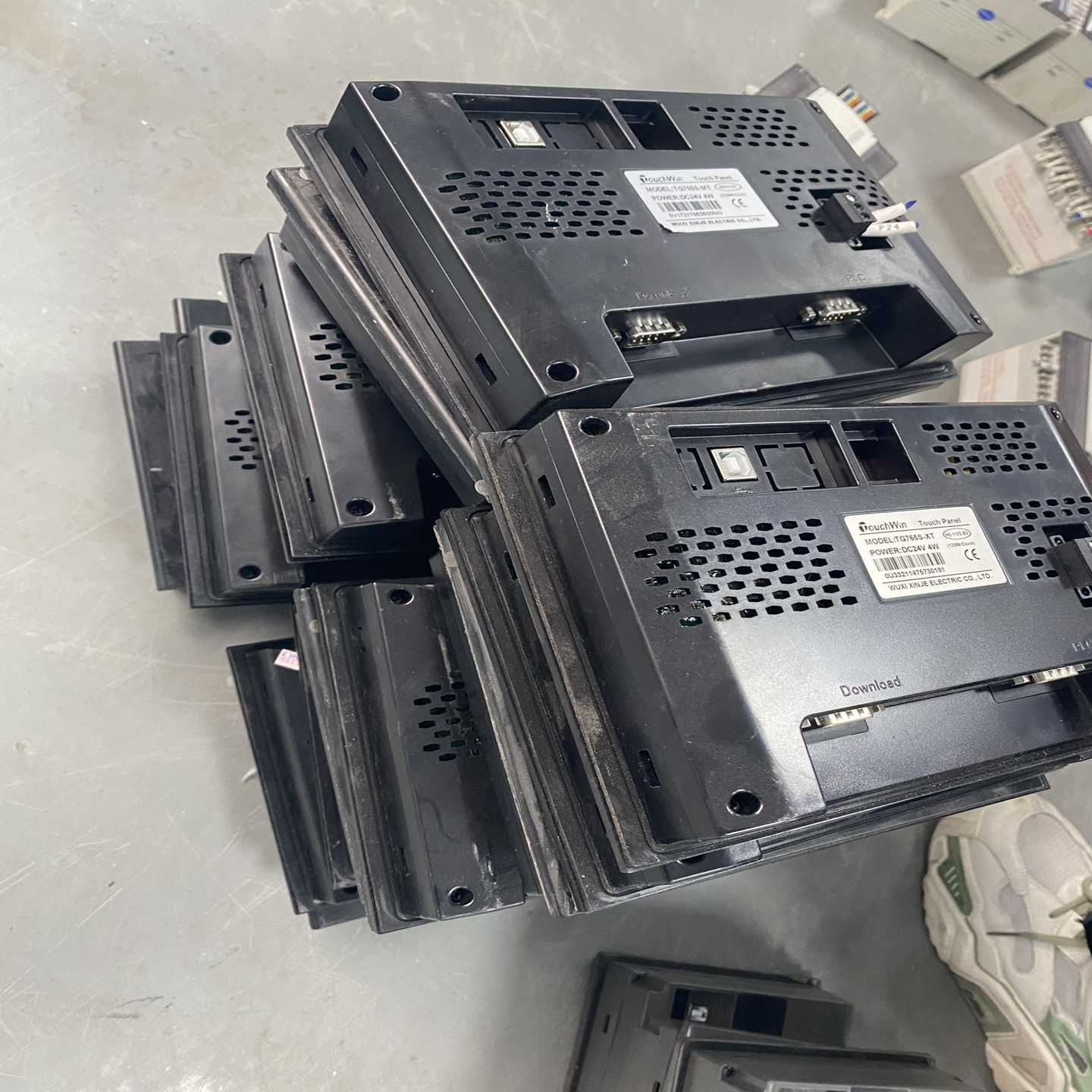 咨询-信捷触摸屏TG765S-XT/MT