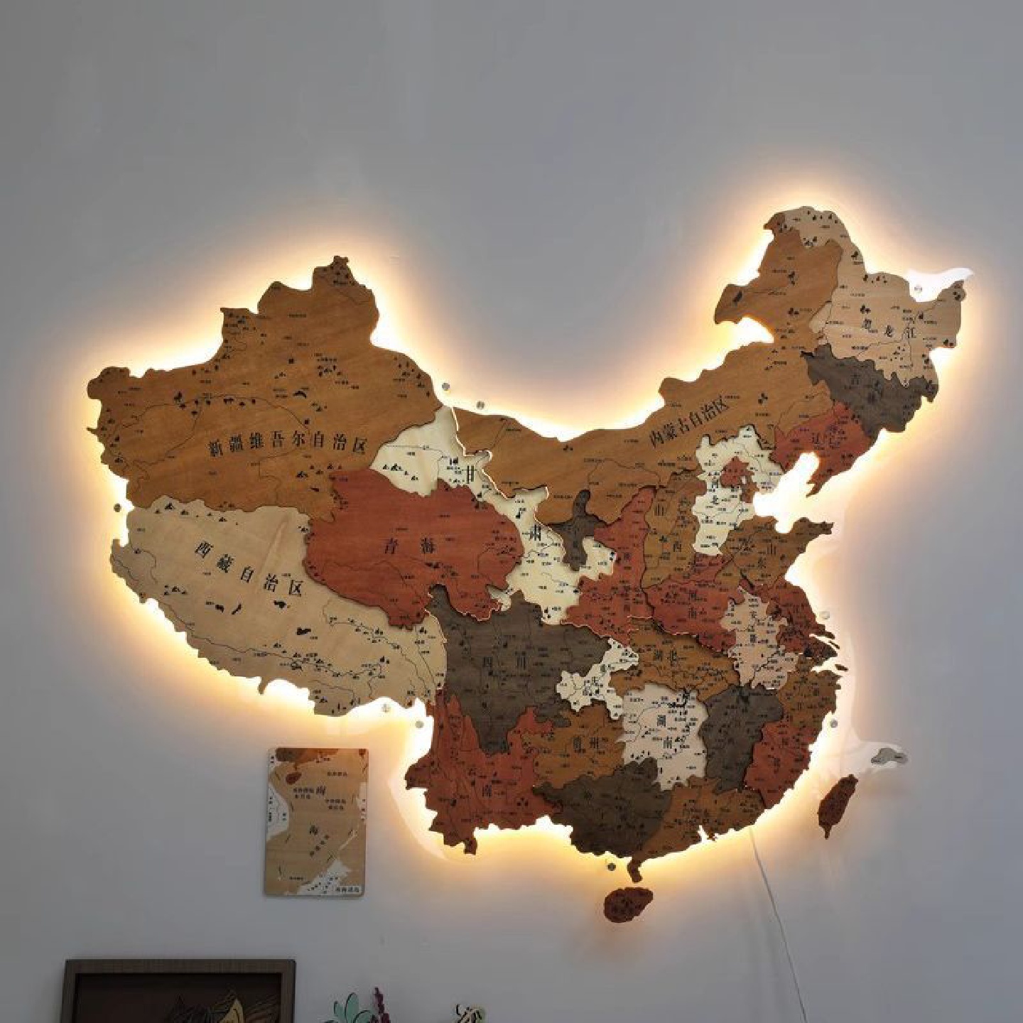 精雕客厅沙发灯光画墙面装饰创意平面地图发光背景中国办公室壁饰图片