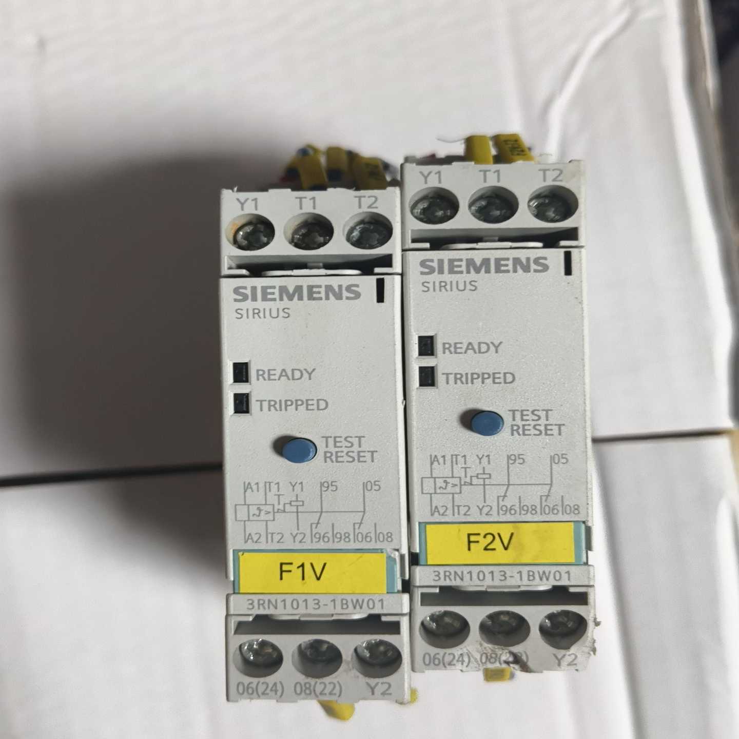 西门子电机保护继电器3RN1013-1BW01，德国原装，成--议价商品