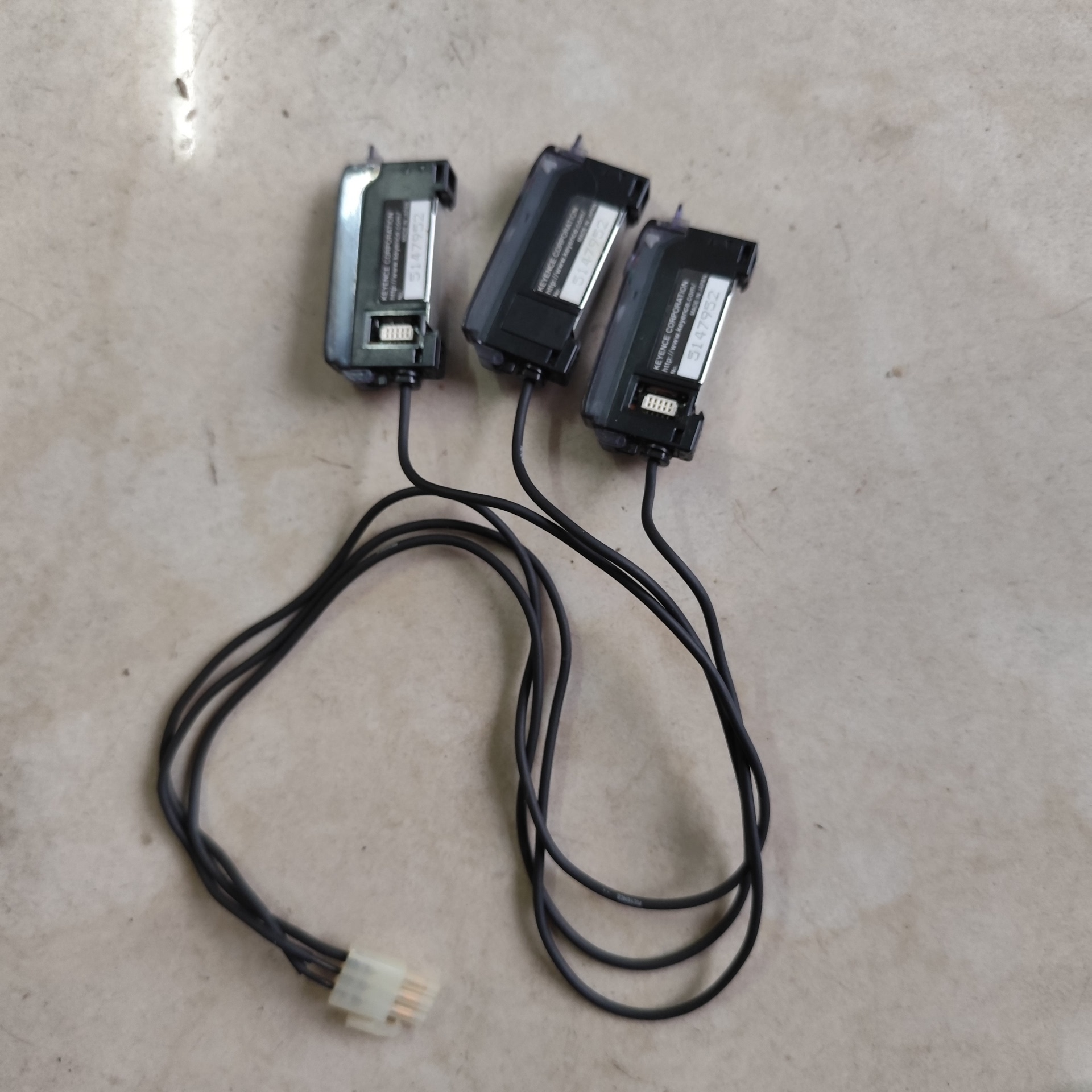 【议价】基恩士KEYENCE光纤放大器BLACK OUT3个一起出