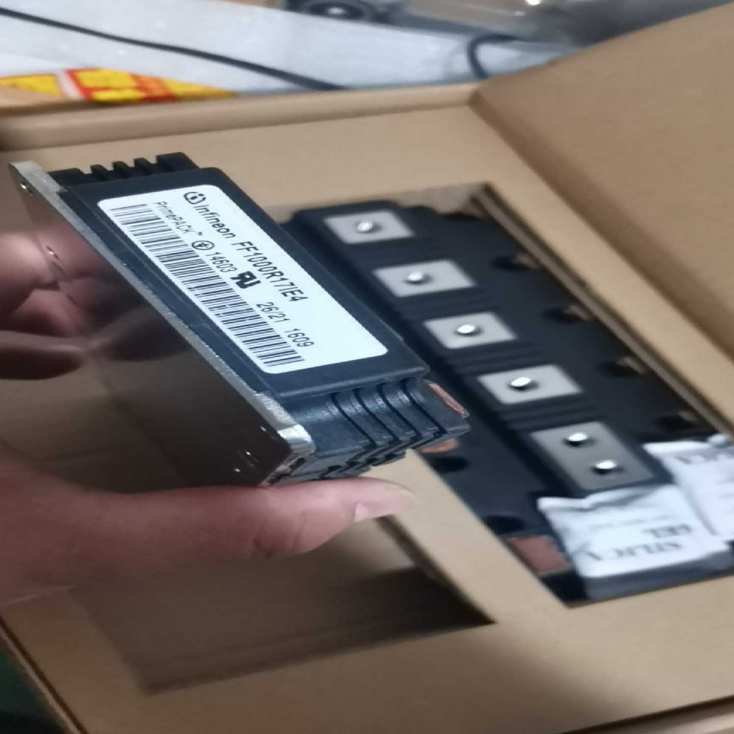 FF1000R17IE4供应IGBTs询价