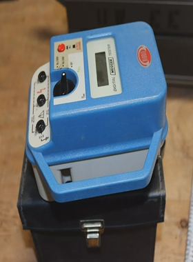 Biddle210600-数字Megger测试仪-盒子