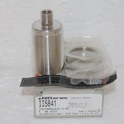 Induktiver Sensor IFM II5841 IIK3015BBPKGMUS104DPS