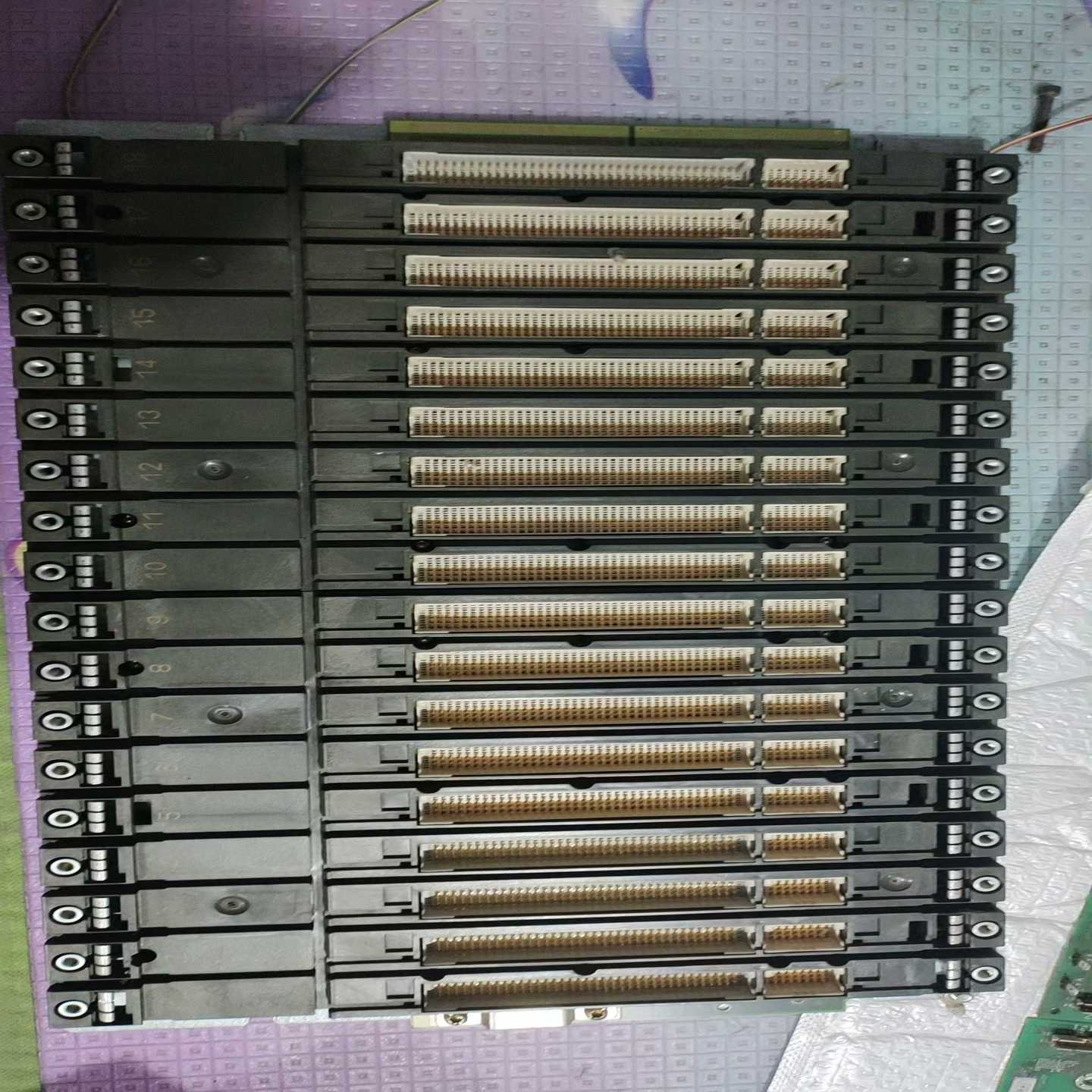 西门子底板6ES7400-1TA01-0AA06ES74-询价客服