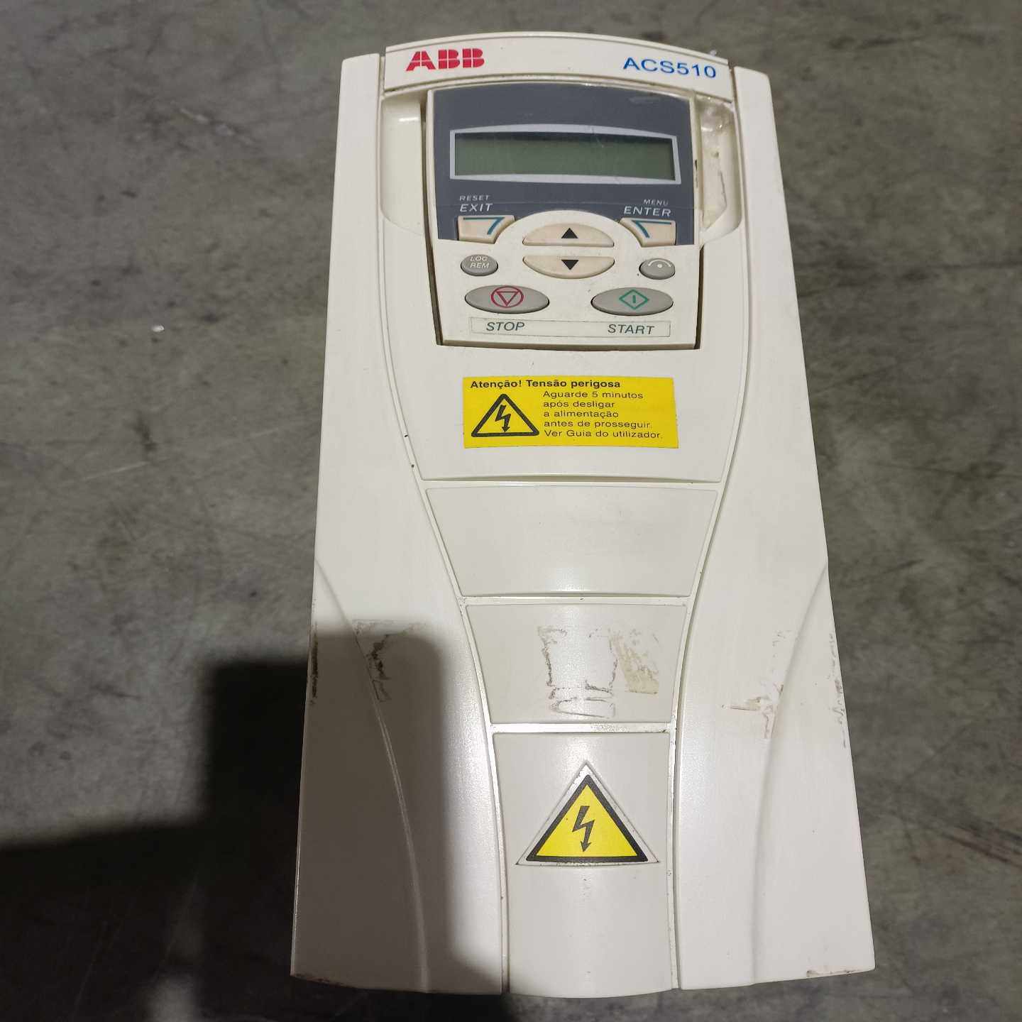 变频器5103KW测试功能正常无修ACS5