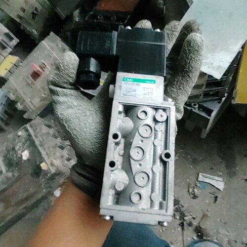 CKD电磁阀4F21008成色如图有使用痕迹-询