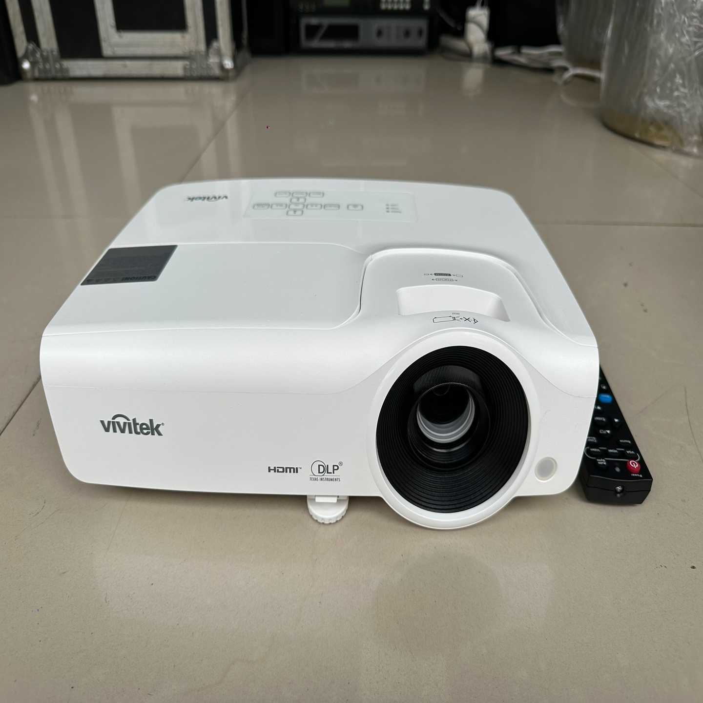 丽讯DX273高端投影机成色状态非常新仅使用了120多--议价商品