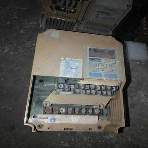 咨询-220v7.5kw/11kw变频器安川cimr-cpu23p