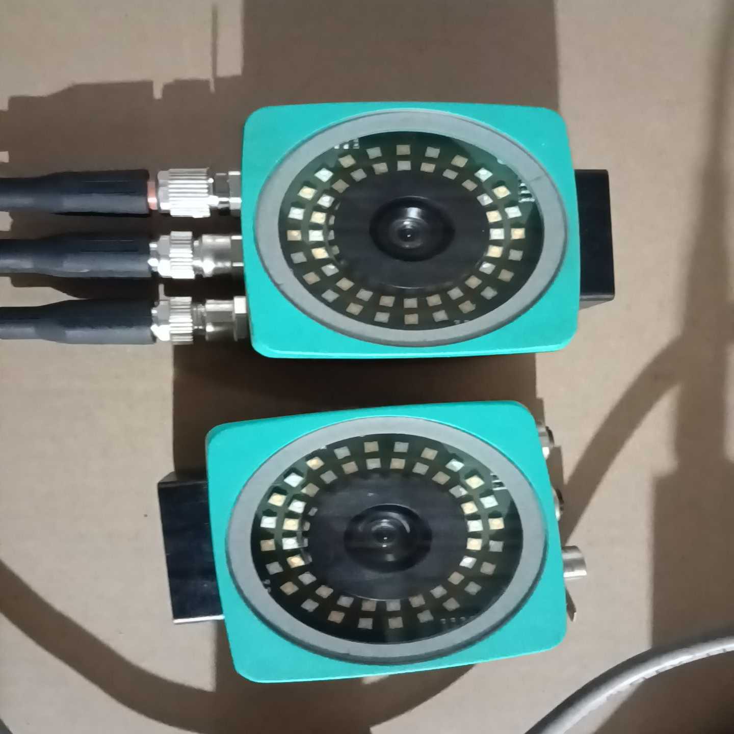 询价倍加福PGV100-F200A-B17-V1D实物图