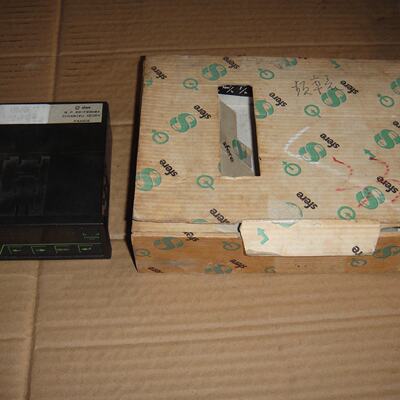 议价频率表  B.P.69-F69684 2 PCS SFERE 115VAC