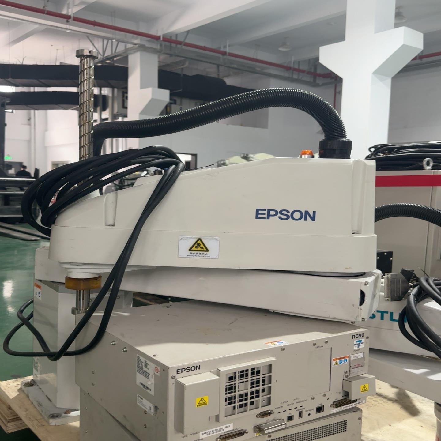 爱普生工业机器人LS20-A04S，附带RC90-B控制柜。--议价商品