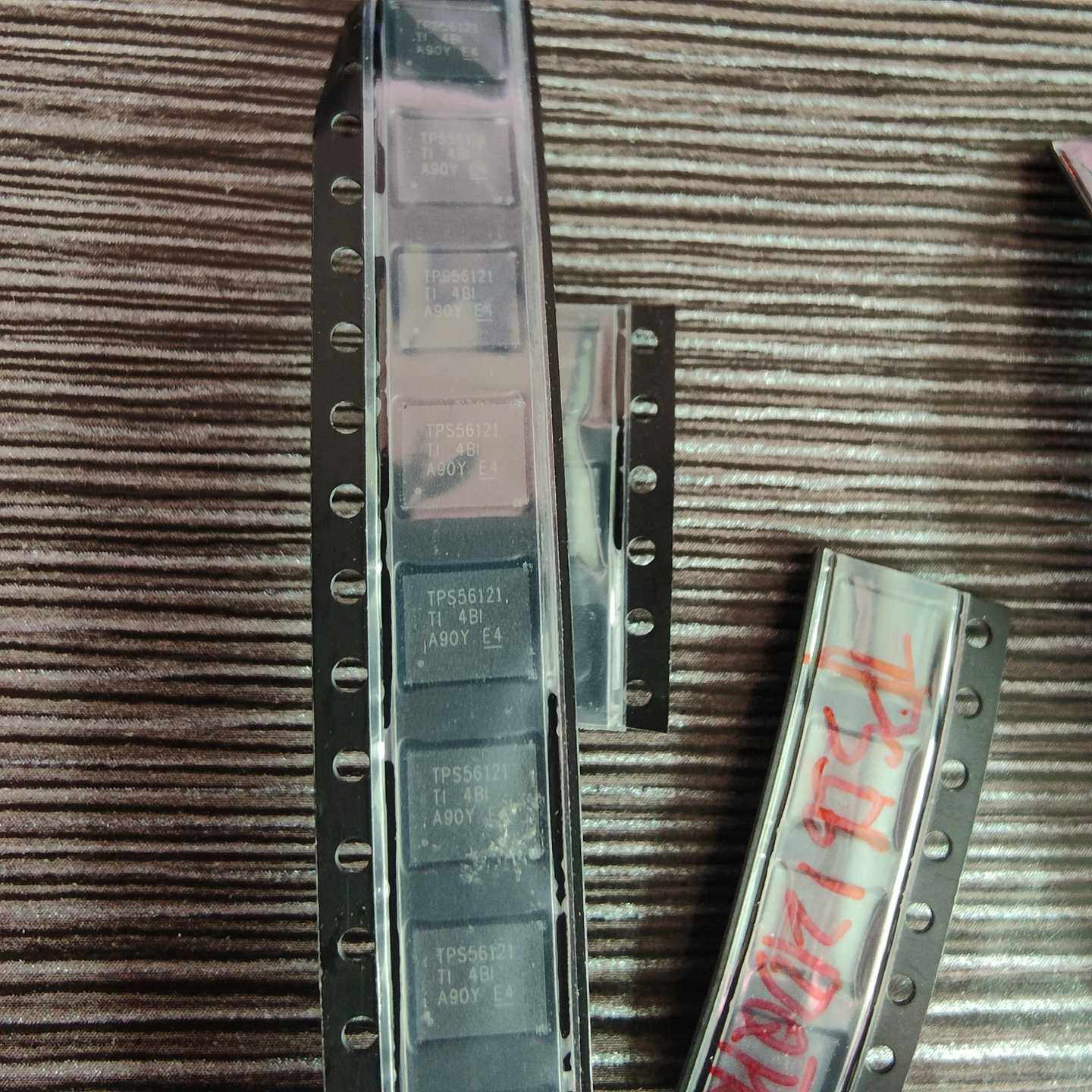 【议价】TPS56121D开关稳压器芯片42只适用