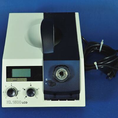 581 SCHOTT 15V 150 WATT ILLUMINATOR KL1500 LCD