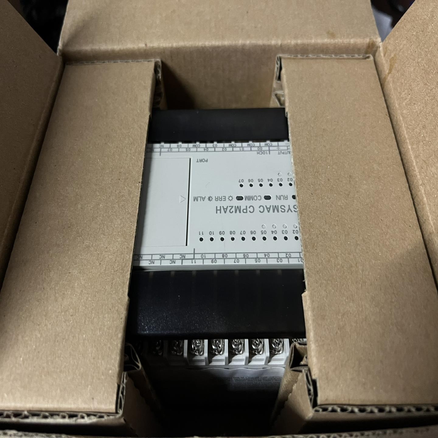 全新OMRON欧姆龙PLC可编程控制器CPM2AH-20CD--议价商品