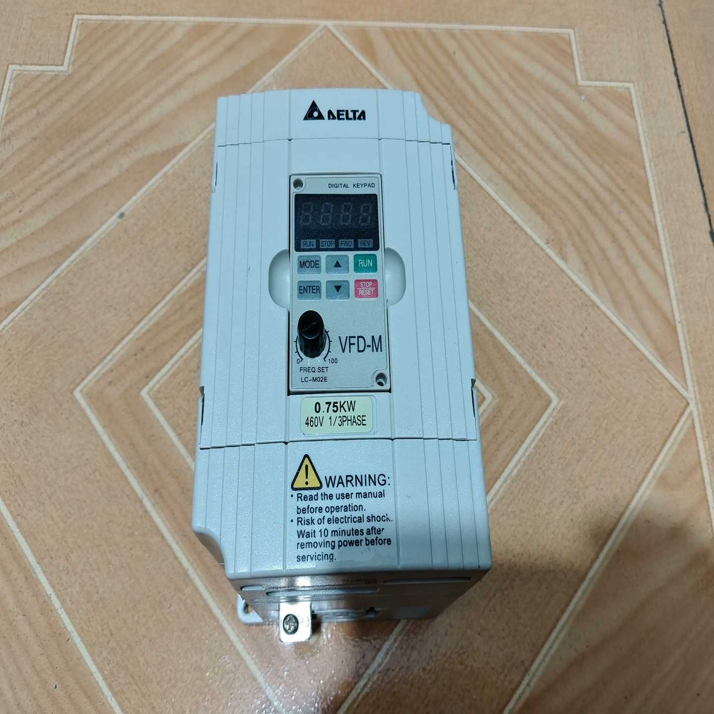 0.75kw变频器VFD007M43B，功率0.75kw，3询价