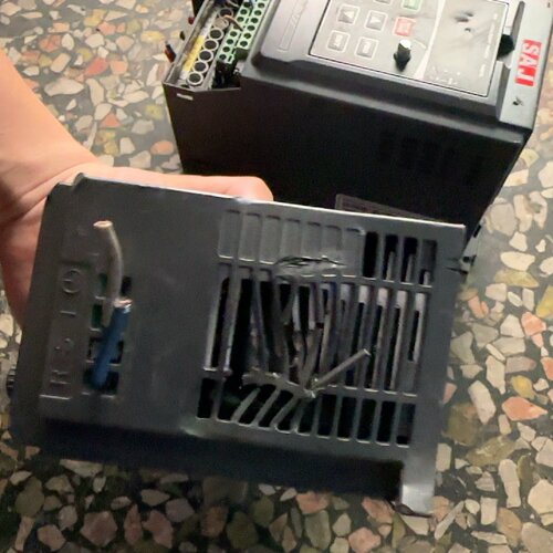 询-三晶变频器VM600G2SR750.75KW220V输