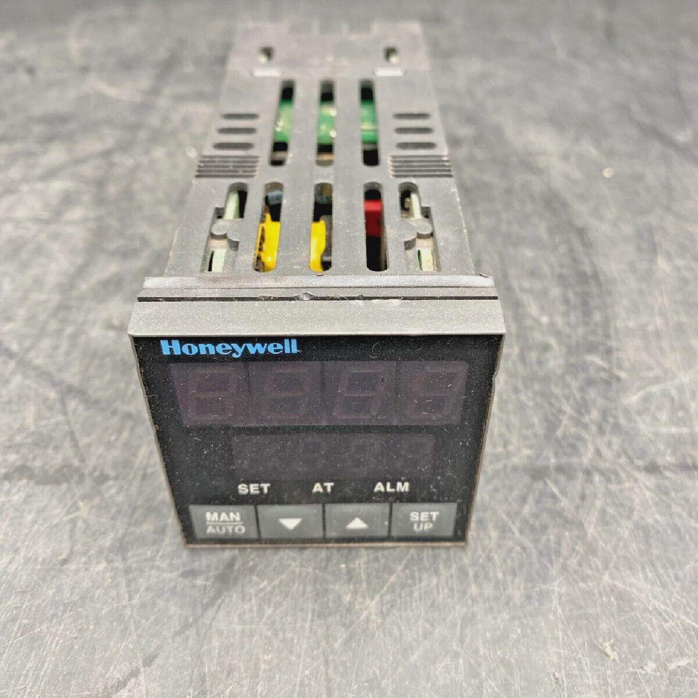 1pc X HONEYWELL UDC1000 MicroPro DC100210001000 90264 VAC 4V