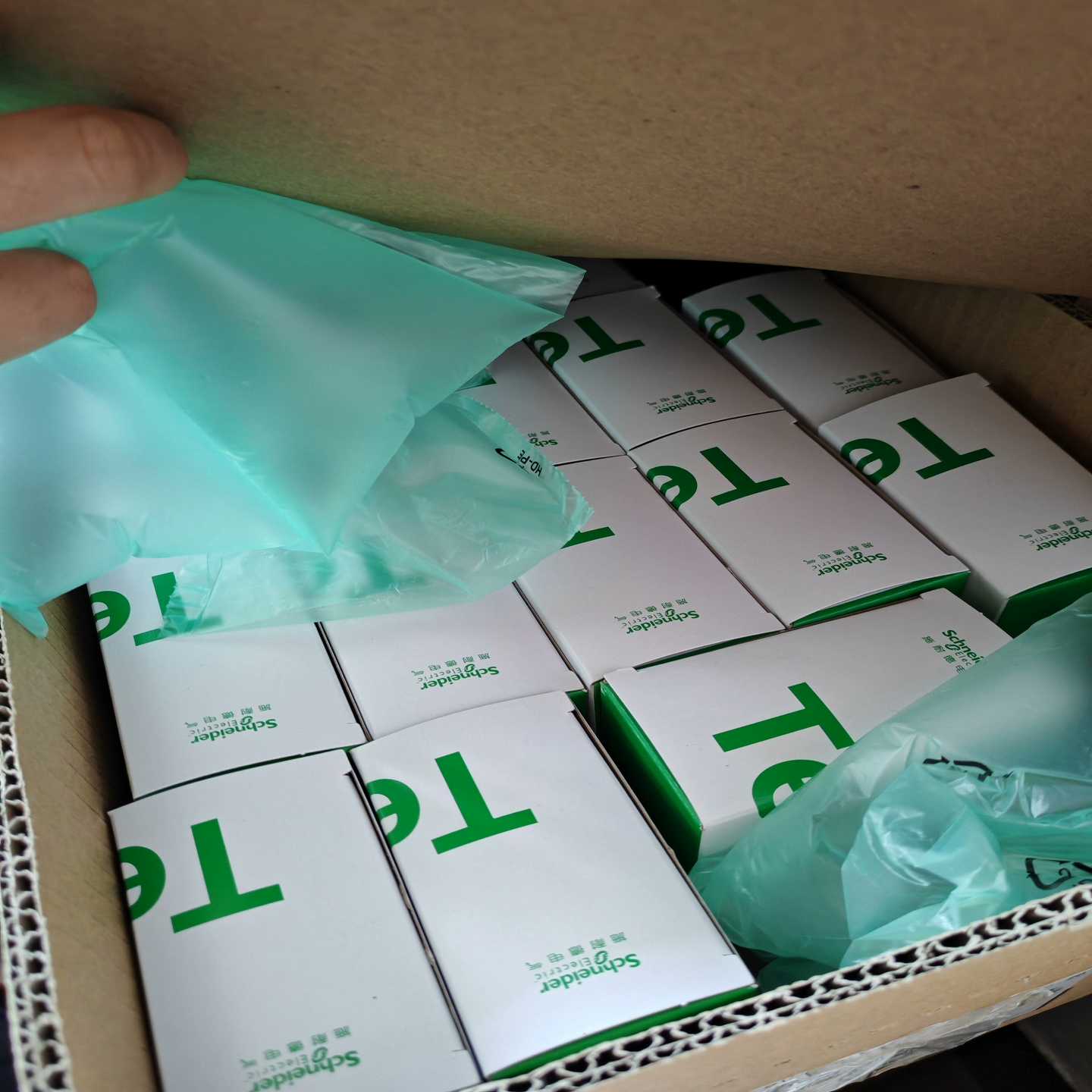 GV2-PM07C全新施耐德电动机断路器GV2PM07C--议价商品