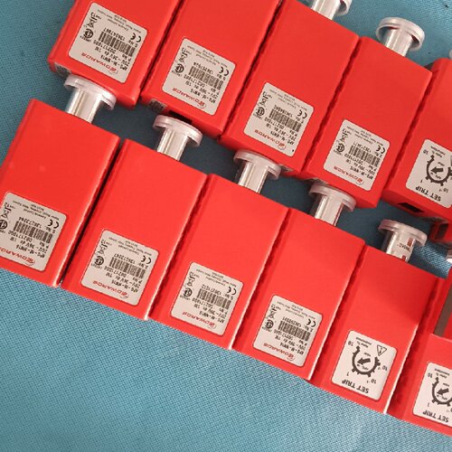 【询价】爱德华APG-M-NW16真空计20V-36V DC 1W，