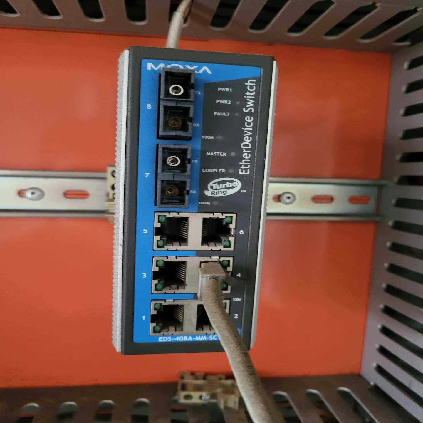 出售MOXA摩沙工业以太网交换机EDS-408A-MM-SC