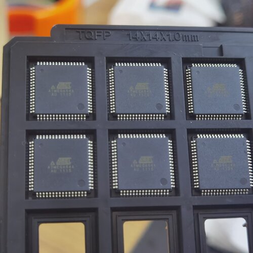 询-ATMEGA64AAU8个