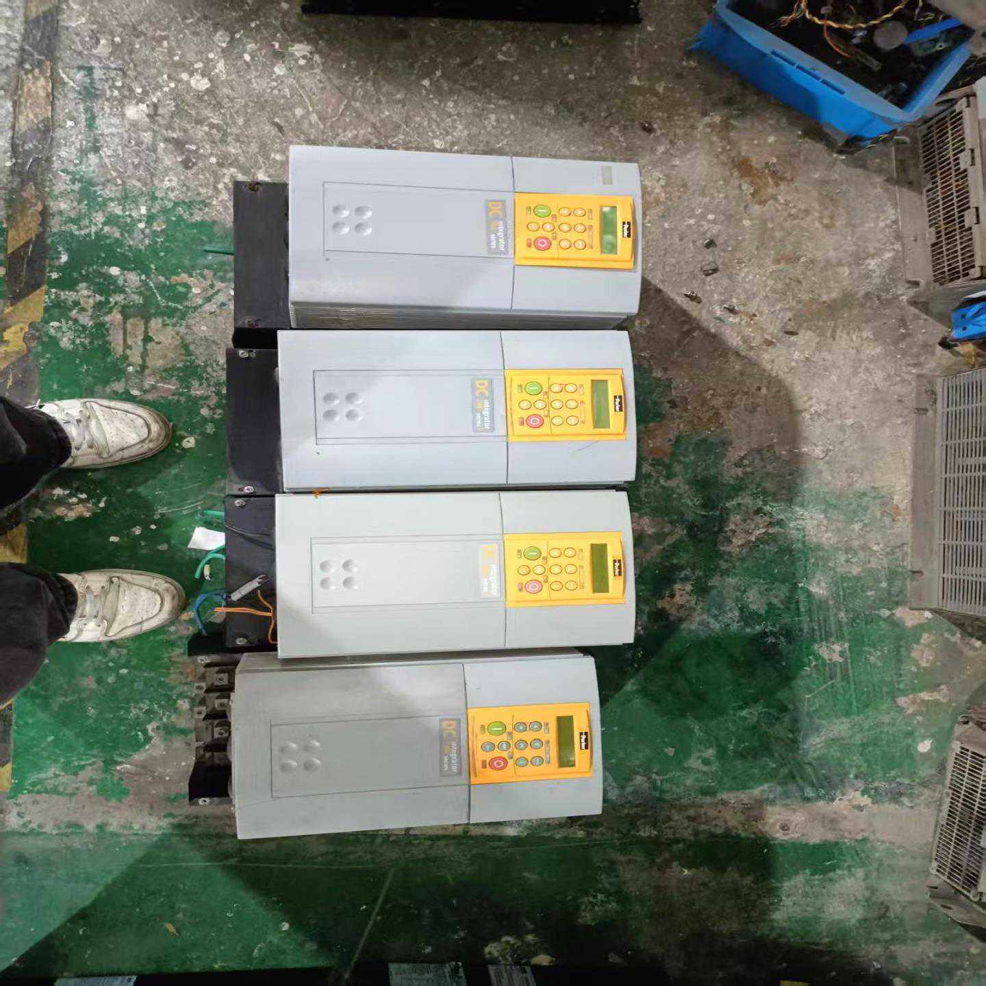 #变频器富士FRN1.5EIS-4C（佳毅工控）