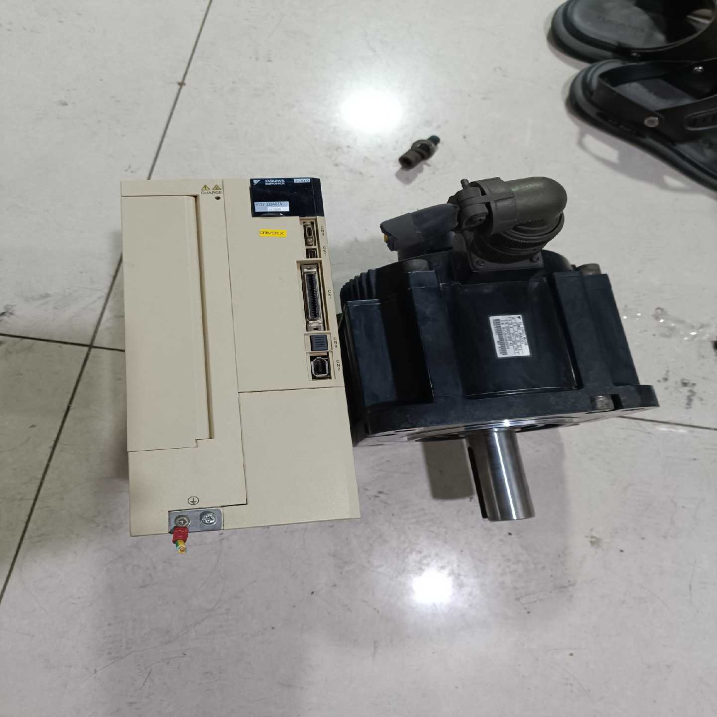 询价安川驱动器5V-001002000服驱