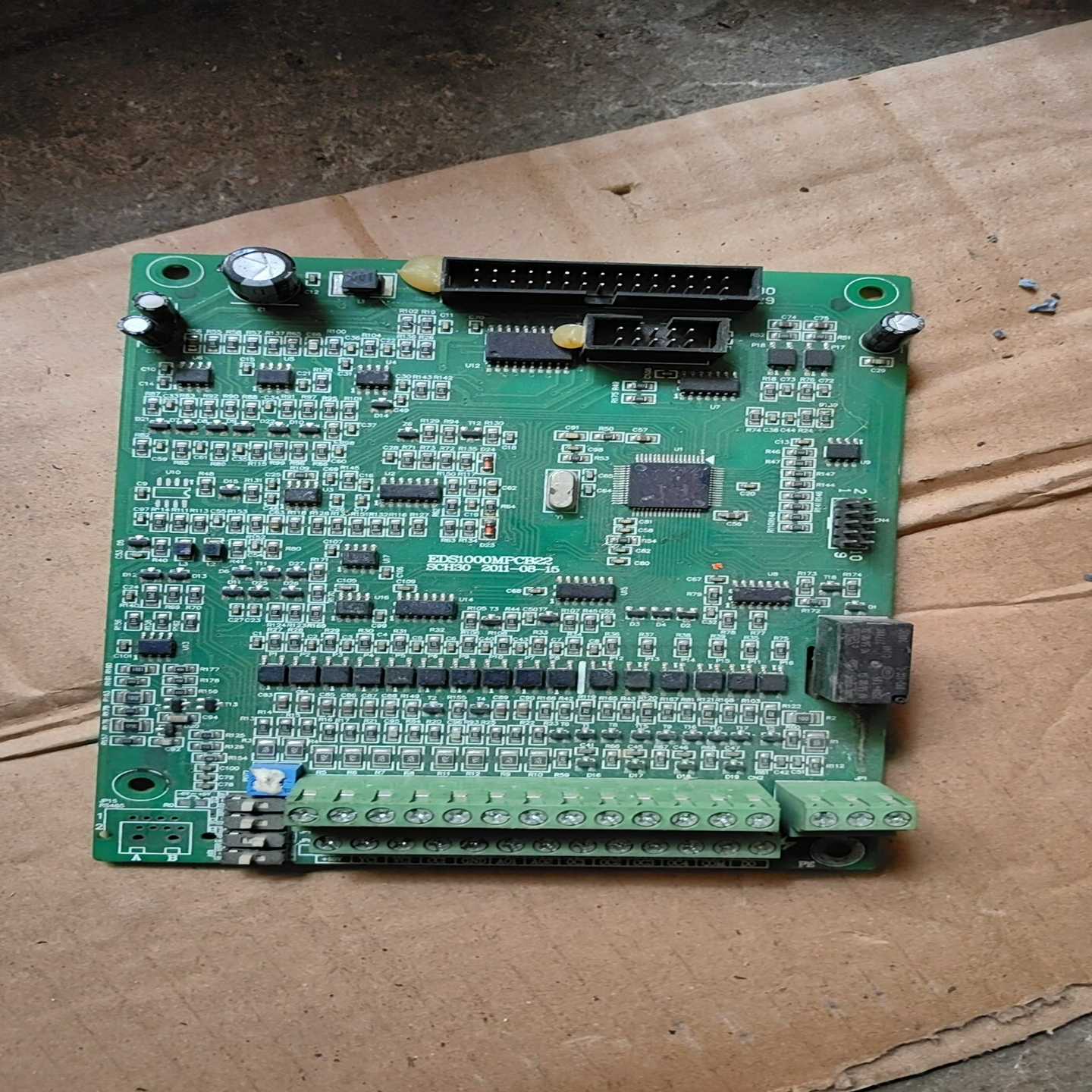 易能EDS1000MPCB22SCH30主板，图询价