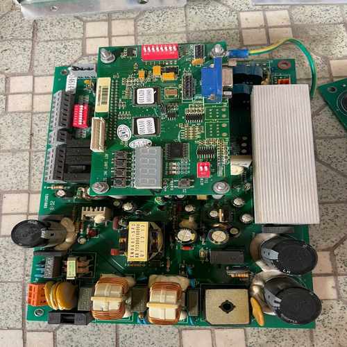 询价日立门机板SF2-DSC-1200、电梯永磁同步控制日立门机