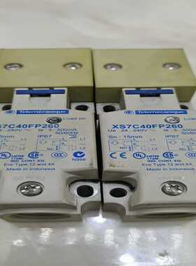 拆机原装法国进口施耐德接近开关（XS7C40FP260）两个--议价商品