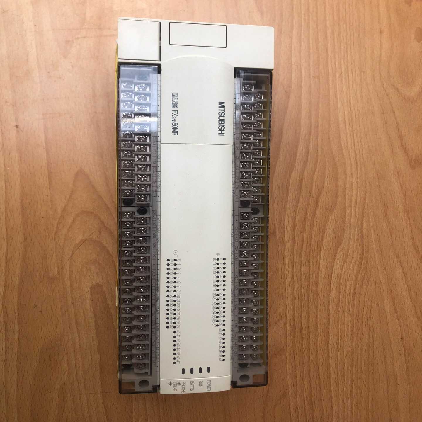 三菱PLC  FX2N-80MR  基本，安装一次未使用~询价