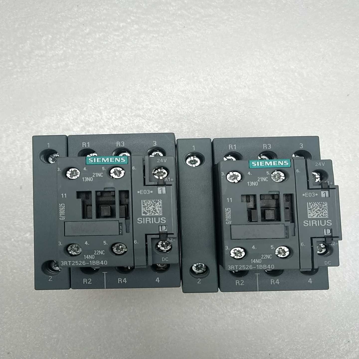 接触器3RT2526-1BB40，为单个价格。适用