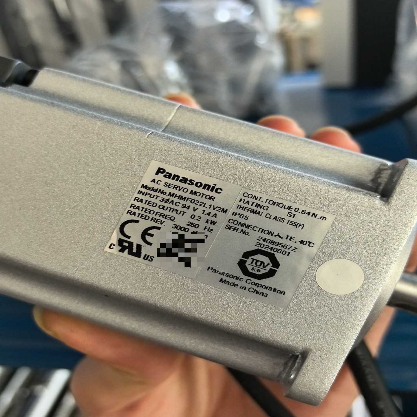 松下伺服电机MHMF022L1V2M，，插头齐全，轴端无磕--议价商品