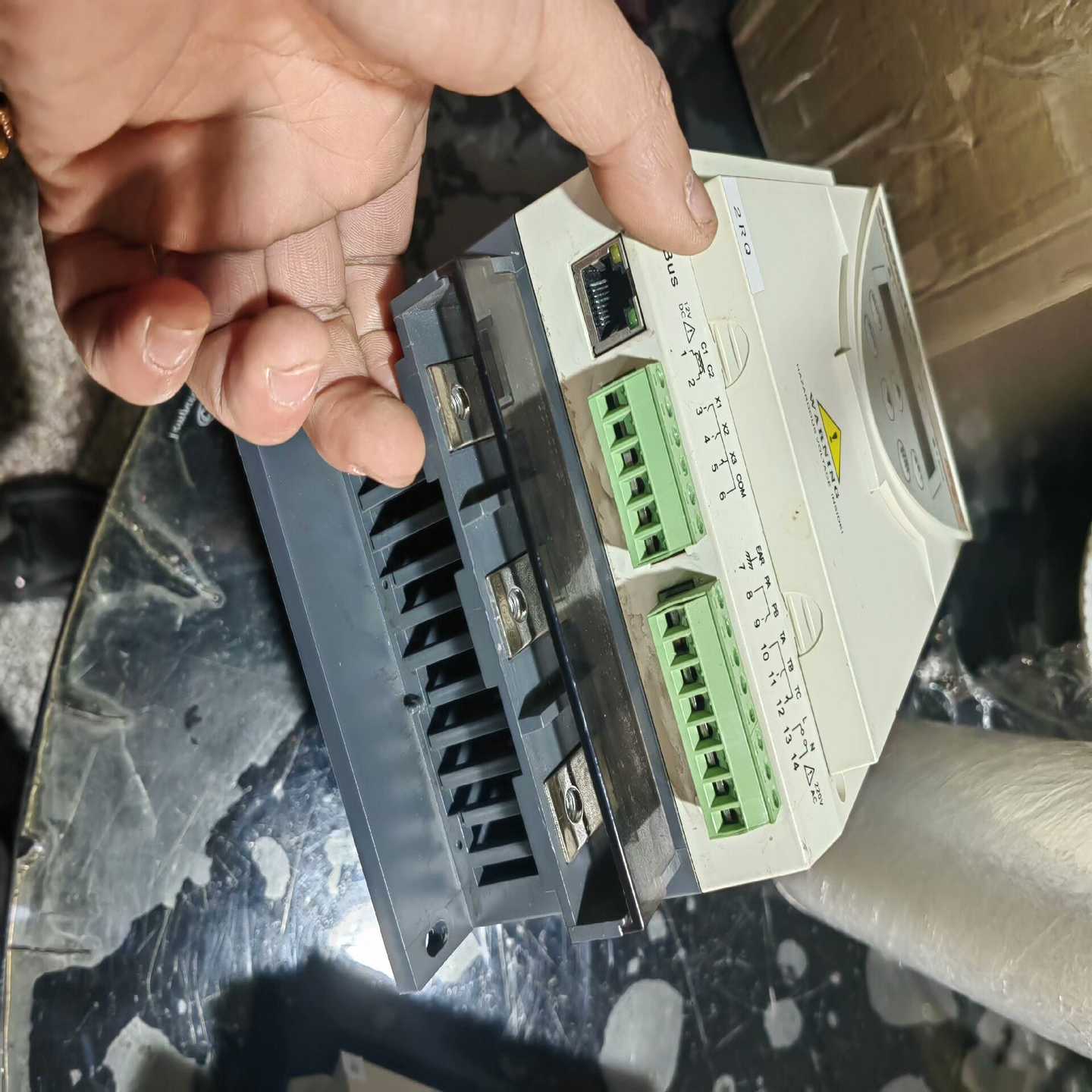 议价艾克威尔软启动器MgG3-03740-VB380V37K现货/维修