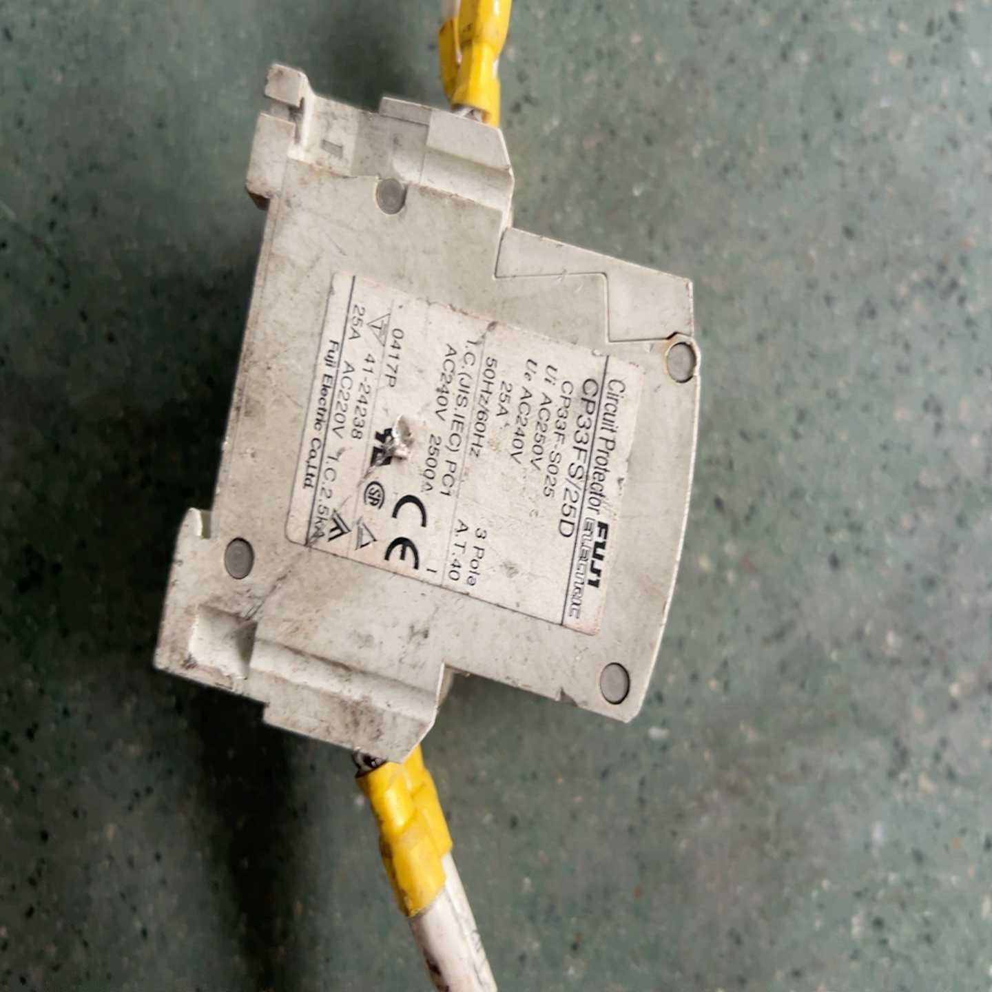 咨询-cp33FS断路器，功能