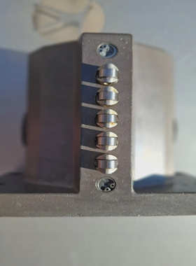 EuchnerRGBF05R12-502-M滚轮杆限制开关IP65SPDT10A