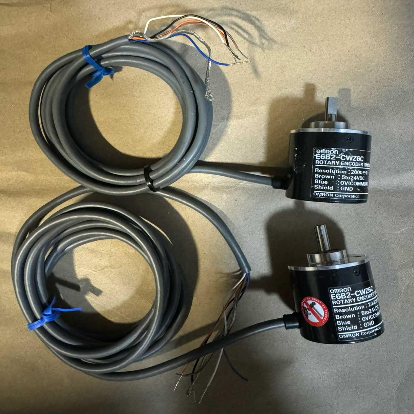 编码器E6B2-CWZ6C/2000P，有两个，没用过询价