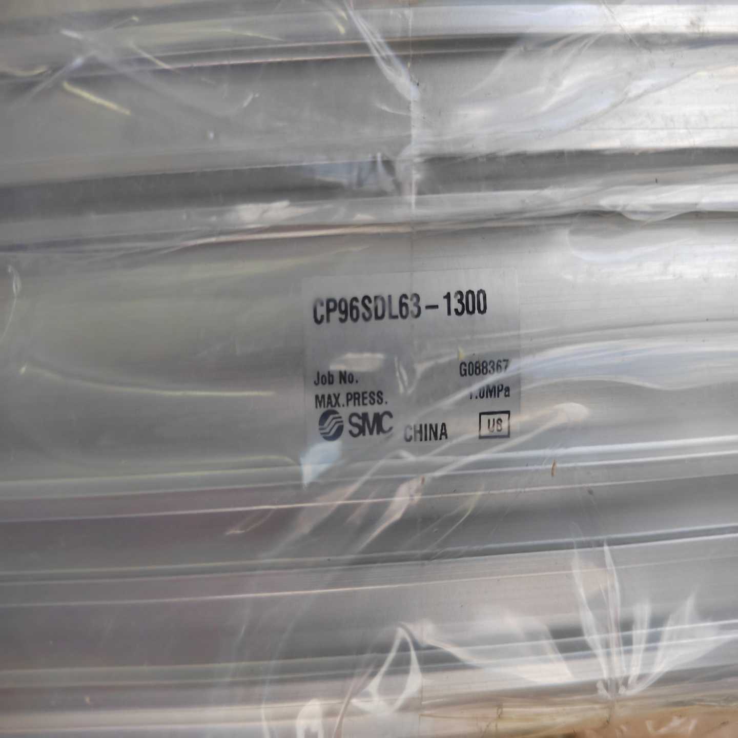 SMC气缸CP96SDL63-1300G088367全新的--议价商品