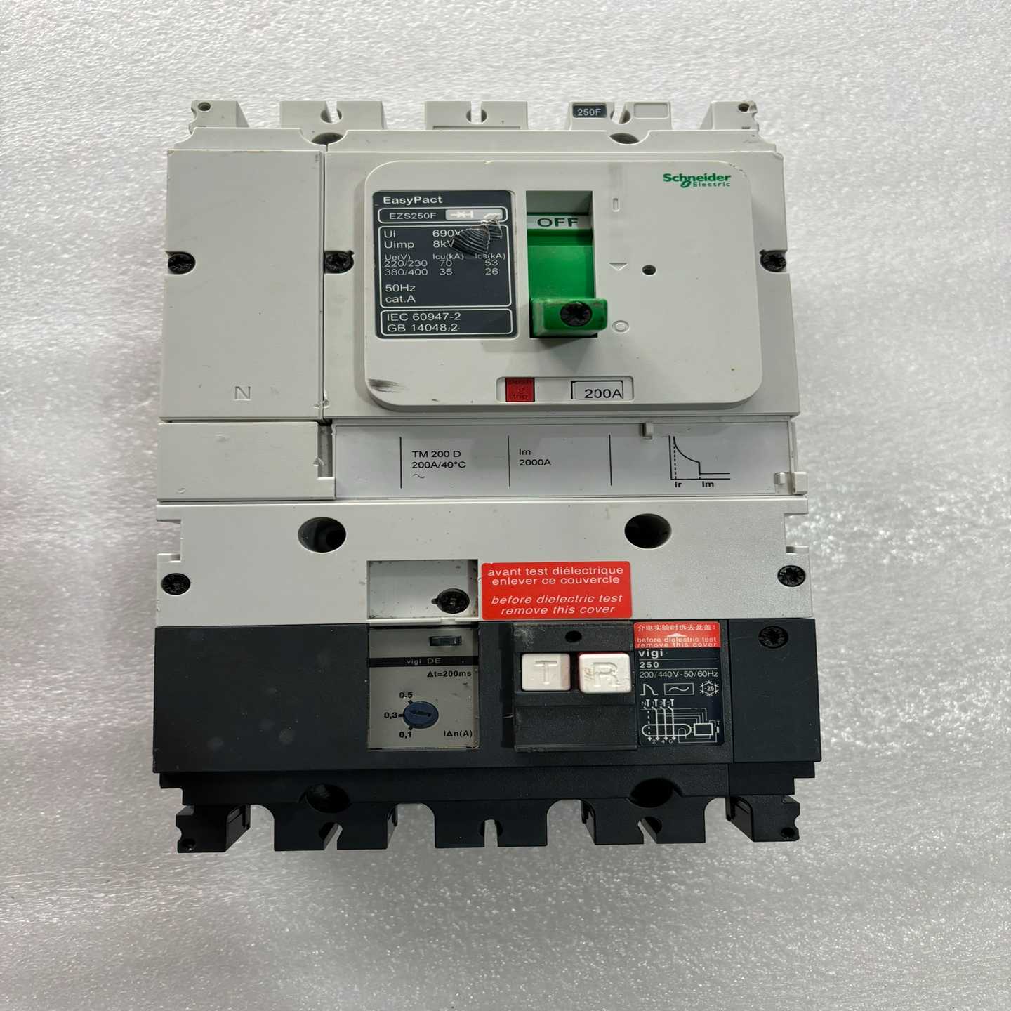 议价施耐德EZS250F塑壳漏电保护器，4P200A，实物图片，