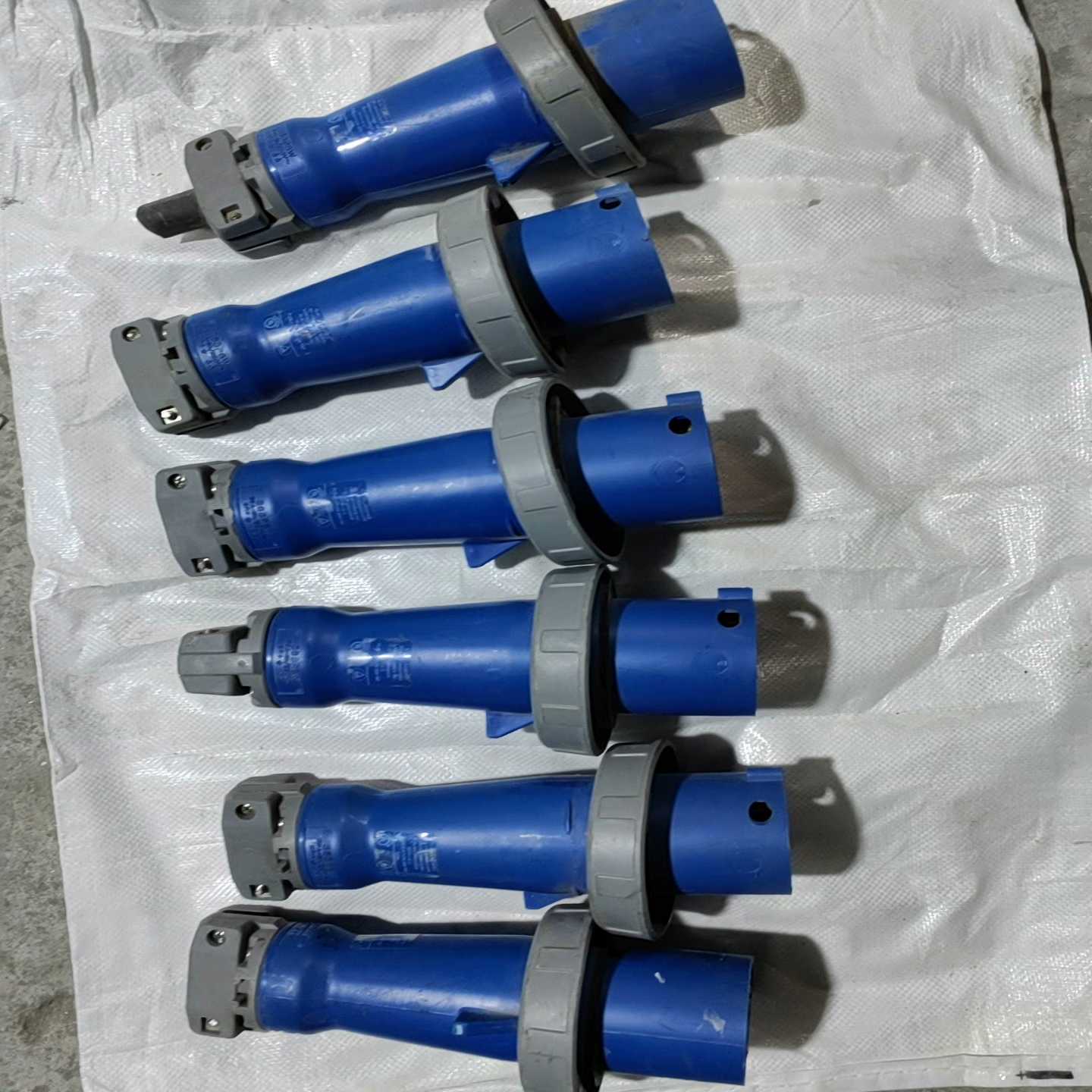 【议价】HUBBELL荷宝工业插头363P6W90元个6个包