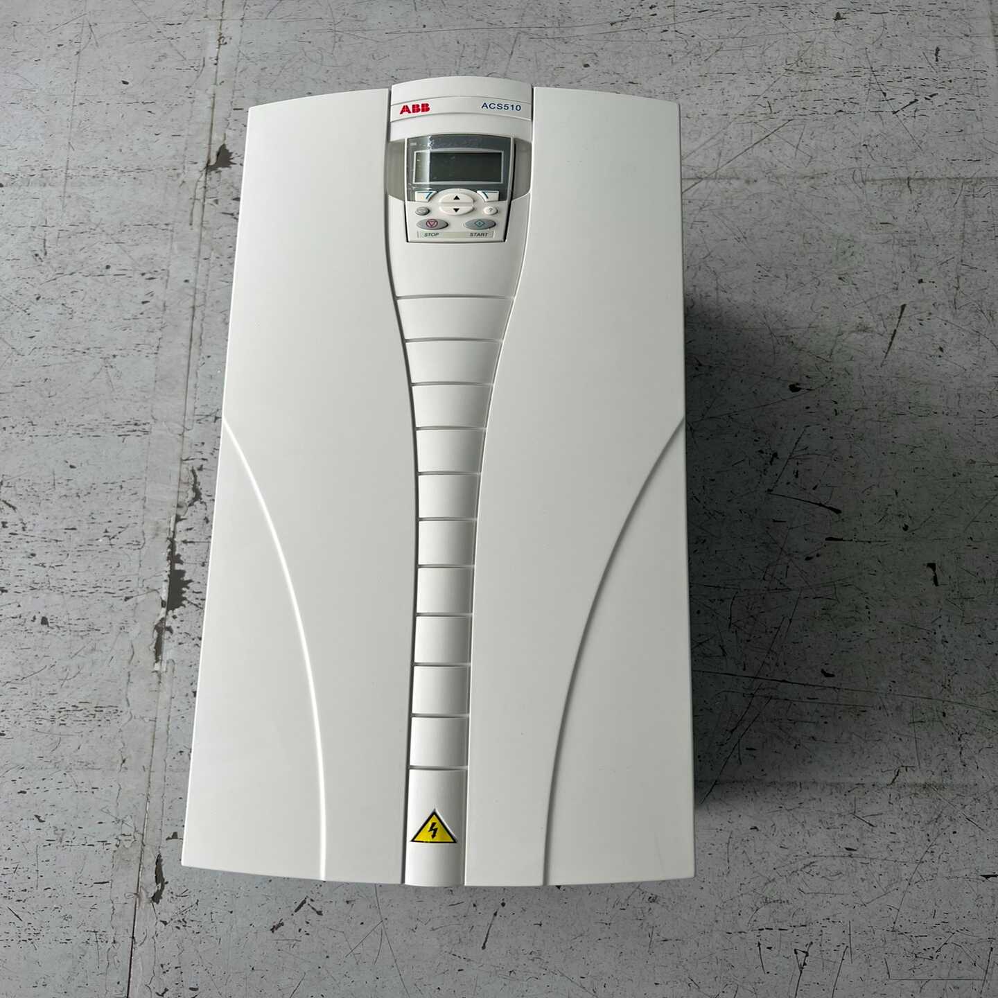 ABB变频器，ACS550-01-157A-4，75/55K（零零电子）