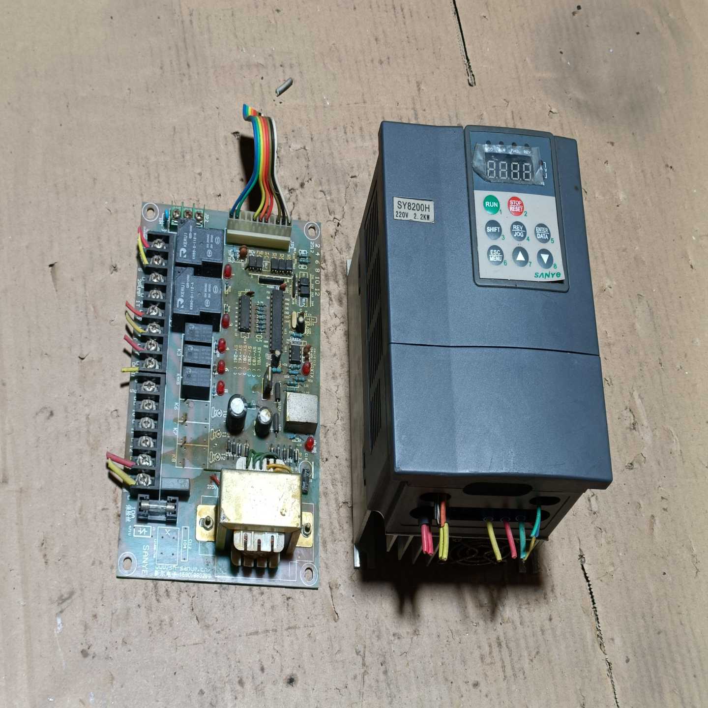 【议价】新尔SY8200H变频器2.2KW 220V带主板~也接维修