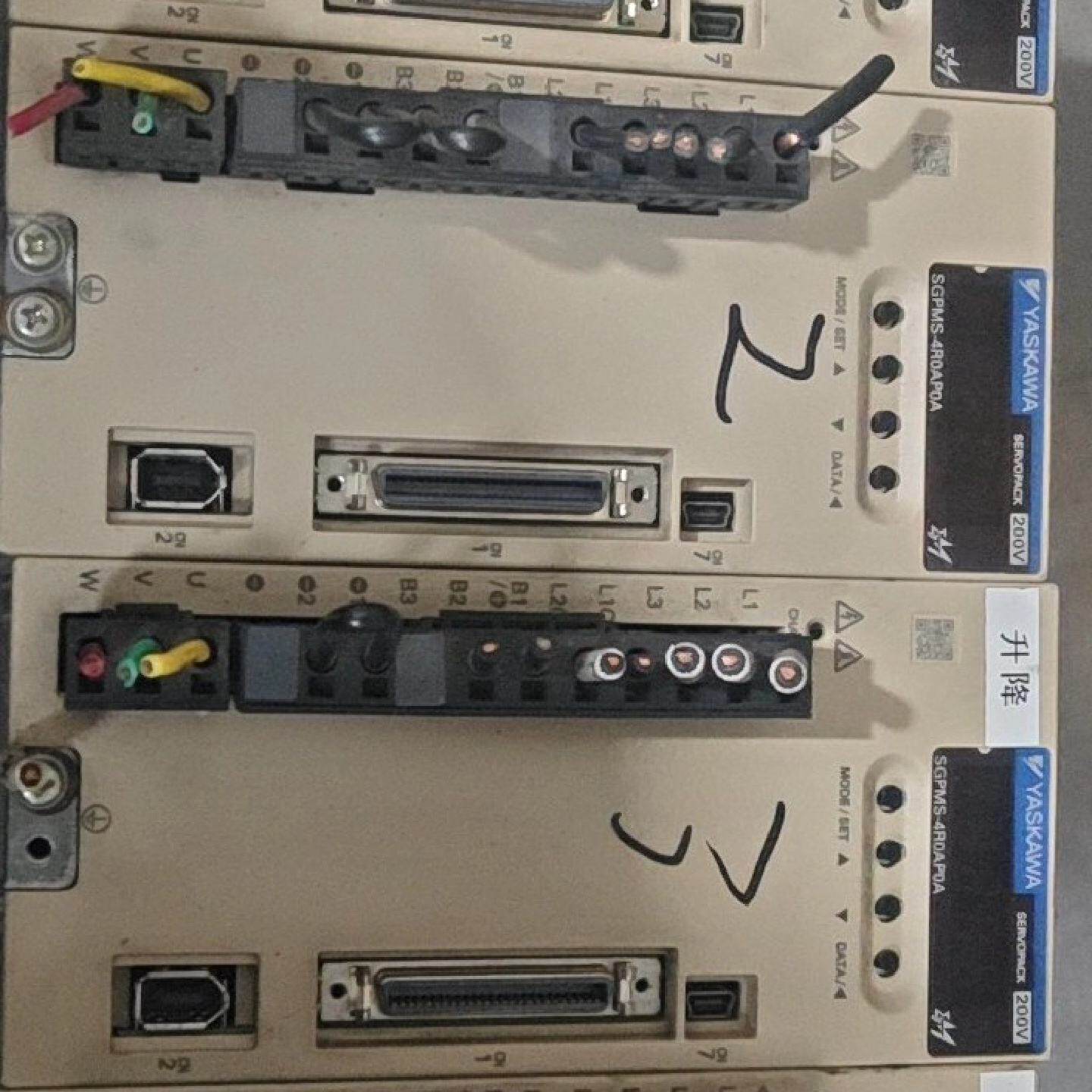 安川伺服驱动器型号SGPMS-4R0AP0A，850w ，2—议价
