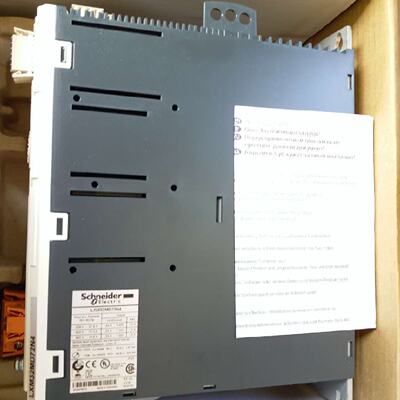 议价施耐德LXM32伺服驱动LXM32SD30M2全新正品质保一年