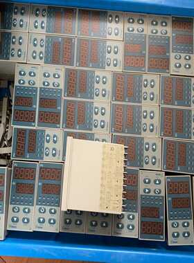 宇电温度控制仪，型号Al526L1L0L1S1，用的探头PT~议价