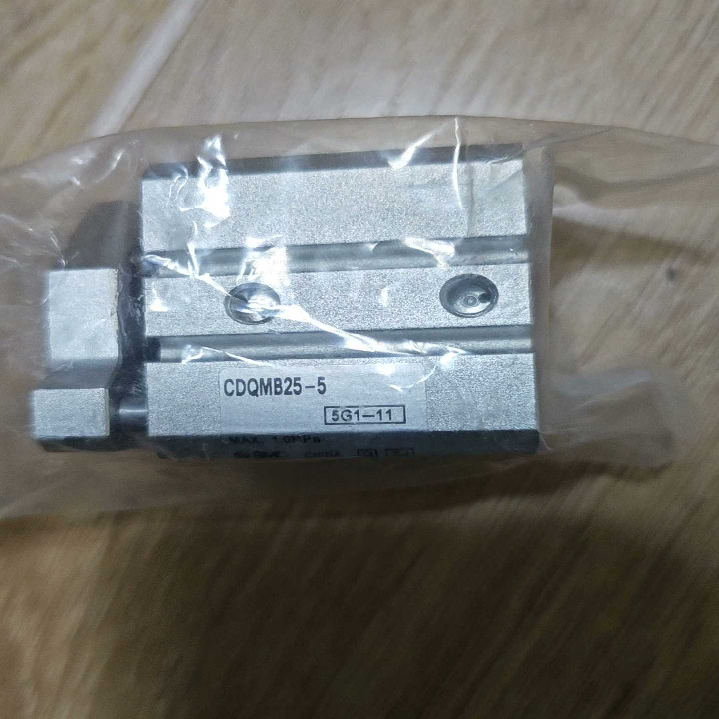 SMC气缸，型号CDQMB25-5，全新，没有包装。80-议价