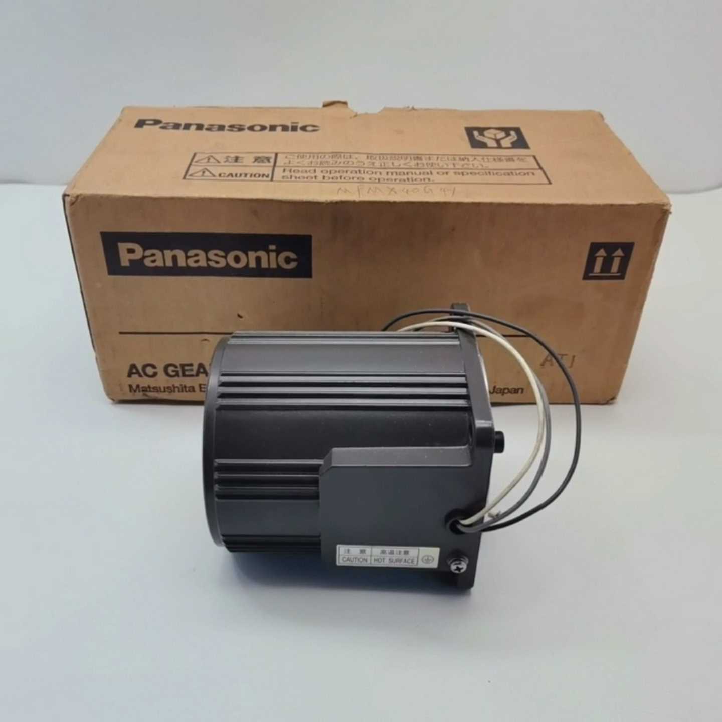 M9MX40G4Y出闲置松下三相异步电机，实物实拍，原装正品--议价商